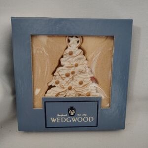 🎄Vintage Wedgewood Holiday Ornament White Jasper Tree w/ Gold